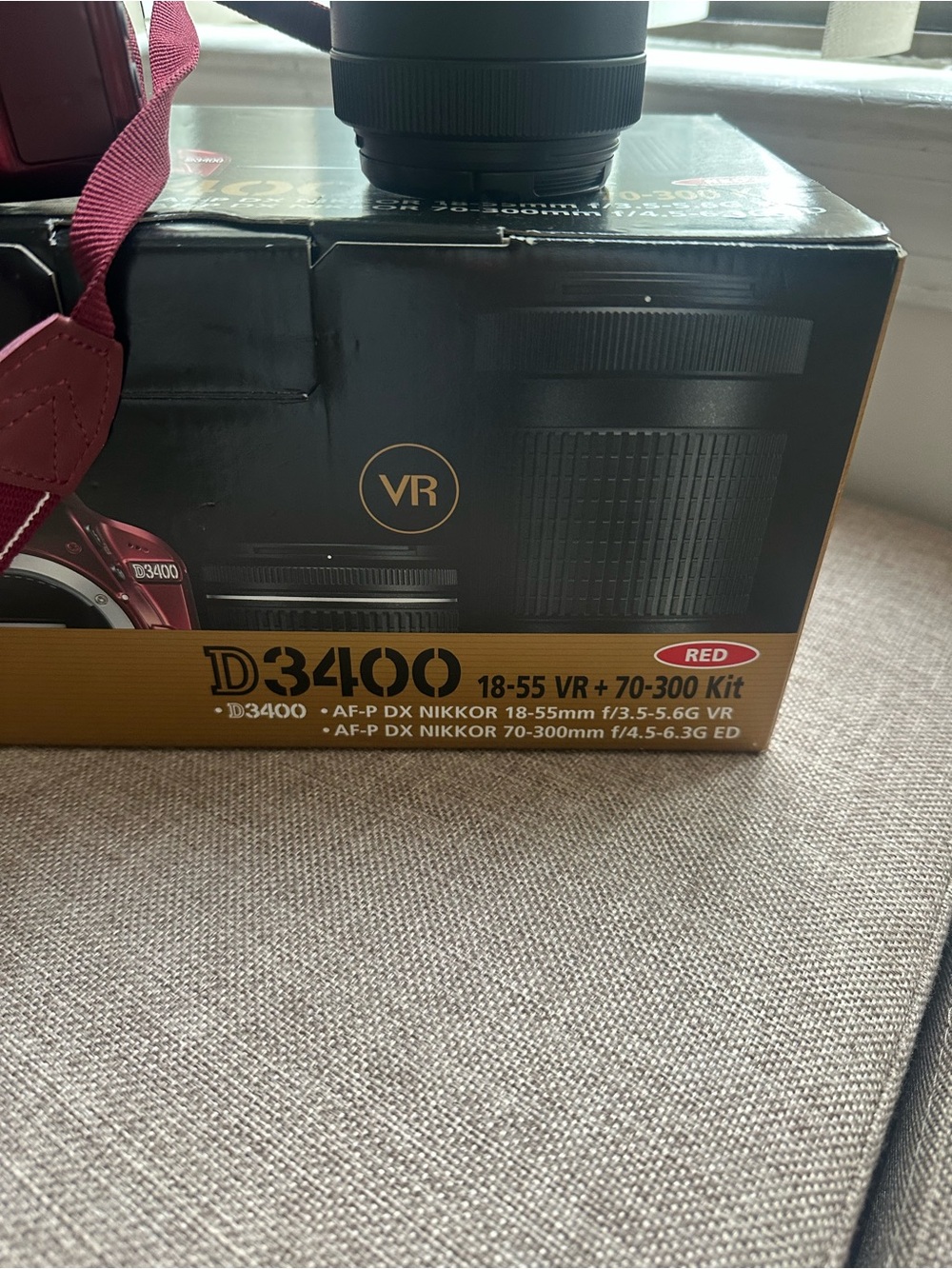 Nikon D3400 DSLR Camera with 18-55mm and 70-300mm Lenses & photographer backpack - Picture 7 of 15